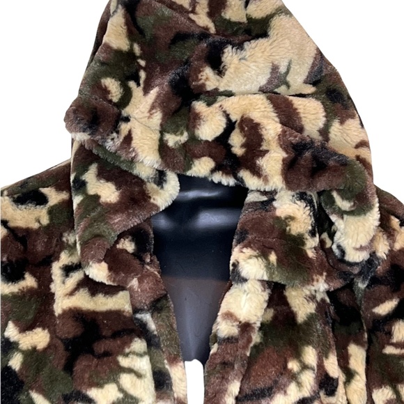 Love Tree Sherpa Jacket - Picture 9 of 11